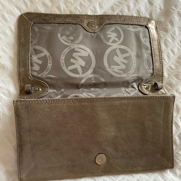 Michael Kors metallic leather clutch purse - Picture 2 of 4
